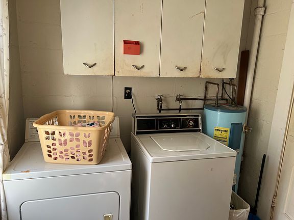 4th image of 4391 Kelly Ave #3