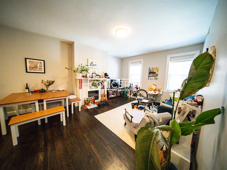 26 John F Kennedy St #4F — Photo 3