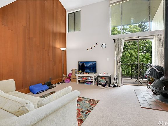 3rd image of 6640 137th Ave NE #427