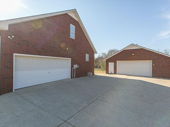 2nd image of 2503 Cornell Pl