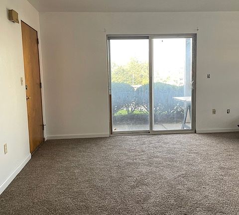 5th image of 15 Susquehanna Ave #5