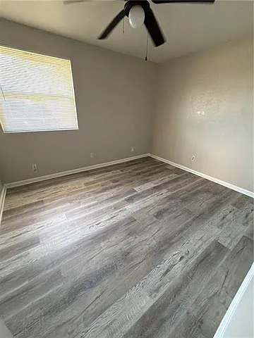 8020 Gus St #8020 — Photo 4