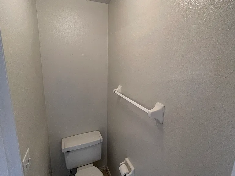 1307 Carpenter Branch Ct — Photo 23