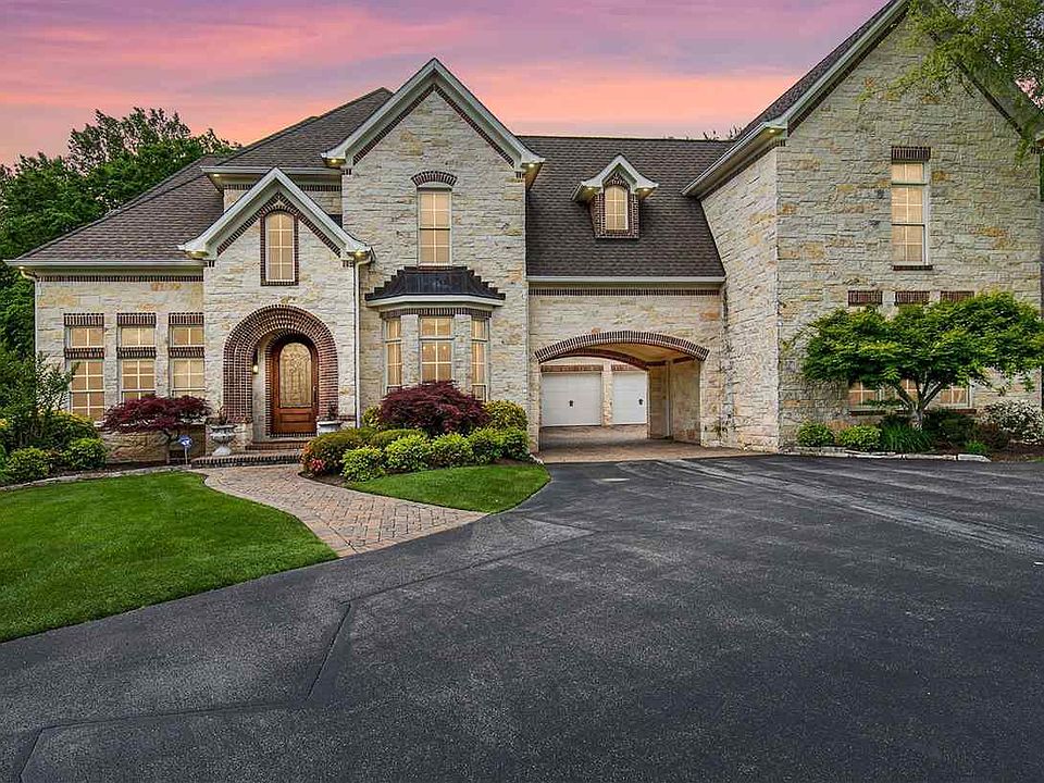 1st image of 550 Covington Grove Ct