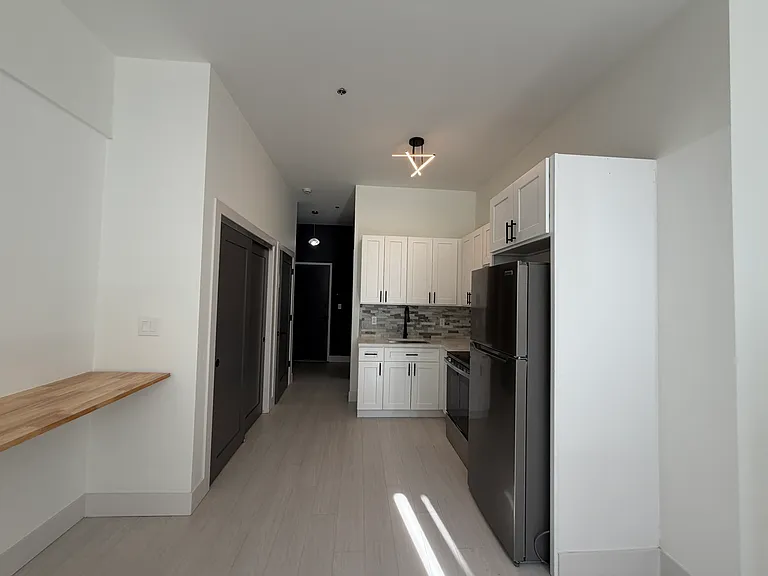 83 Scovill St #1 — Photo 7