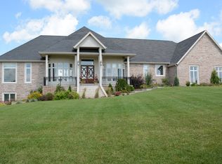 N81W33676 Chicory Ct E, Oconomowoc, WI 53066