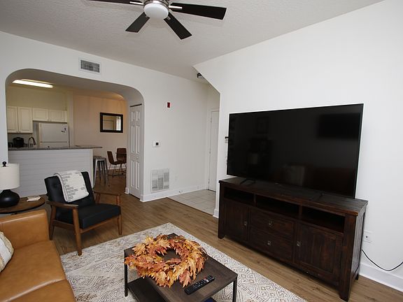 4th image of 15113 Harbour Vista Cir