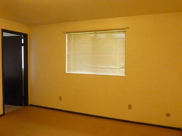 1704 Antoine Ave — Photo 13