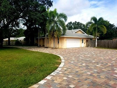 3rd image of 2529 Northway Dr