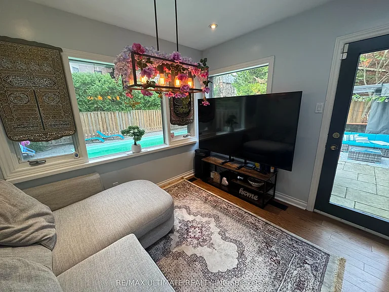 10 Noel Ave — Photo 8