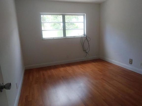 5th image of 606 S C St APT 101