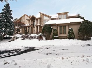 23 Chelsea Dr, Livingston, NJ 07039