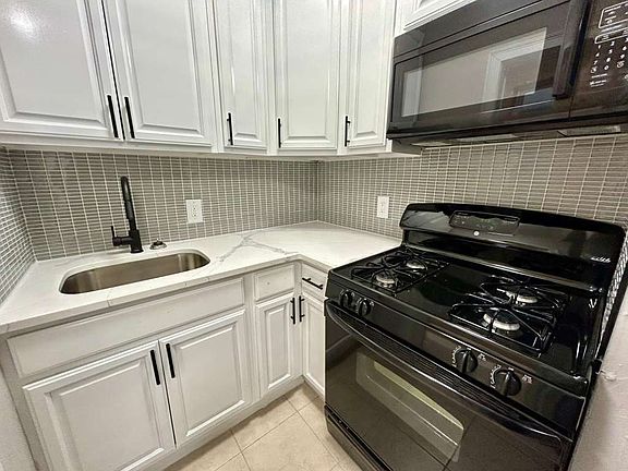 2nd image of 48 Vroom St #35R