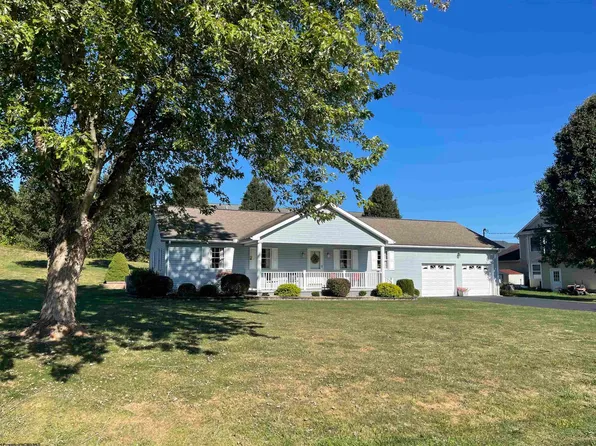 92 Evergreen Dr, Buckhannon, WV 26201