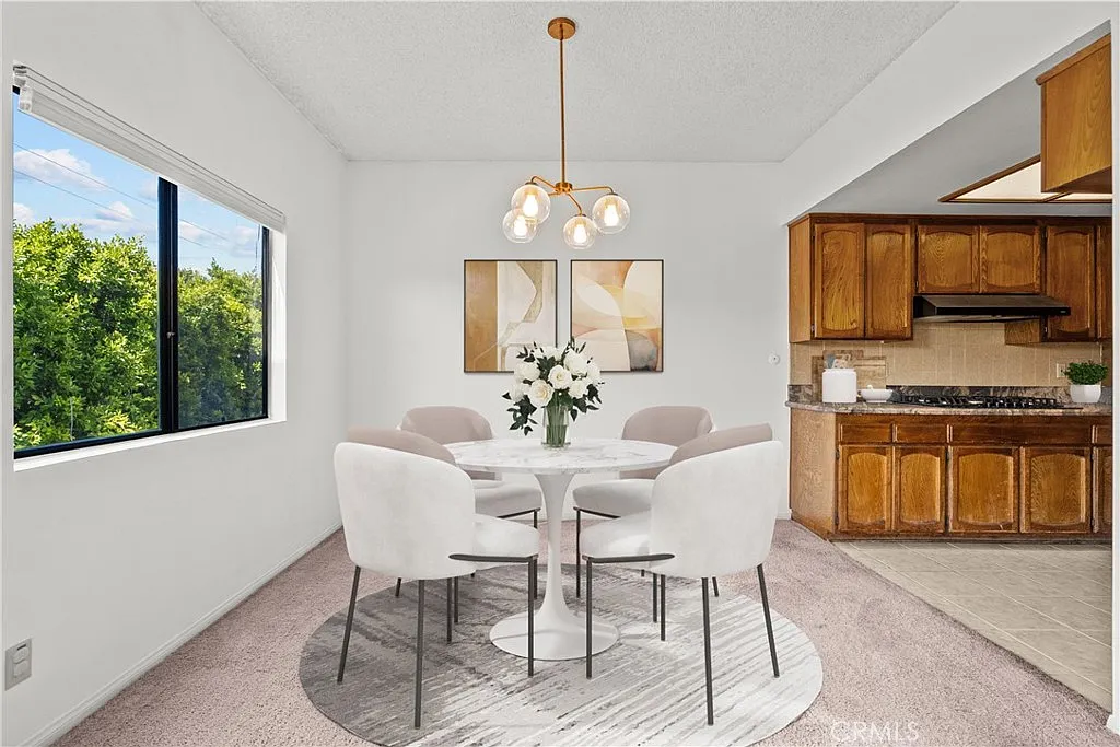2 bed, 1571 sqft, $2,995 — Photo 3