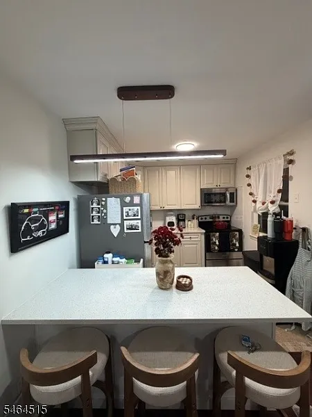 1 bed, 1.0 bath, $1,900 — Photo 2