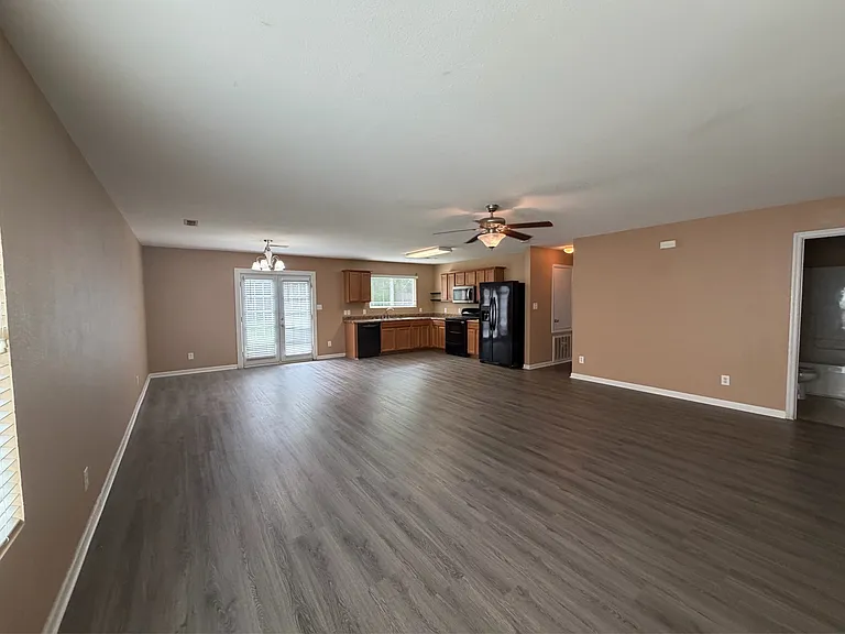 330 Kenneth Blvd NW — Photo 10