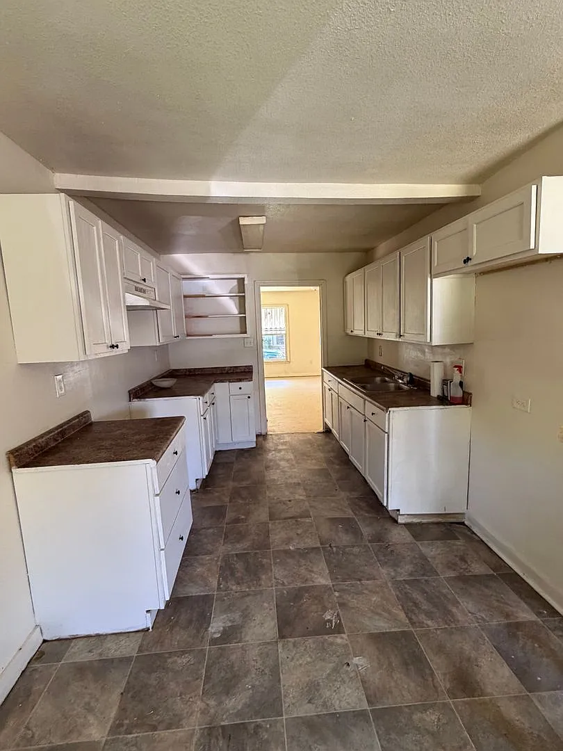 3833 Rolando St — Photo 4