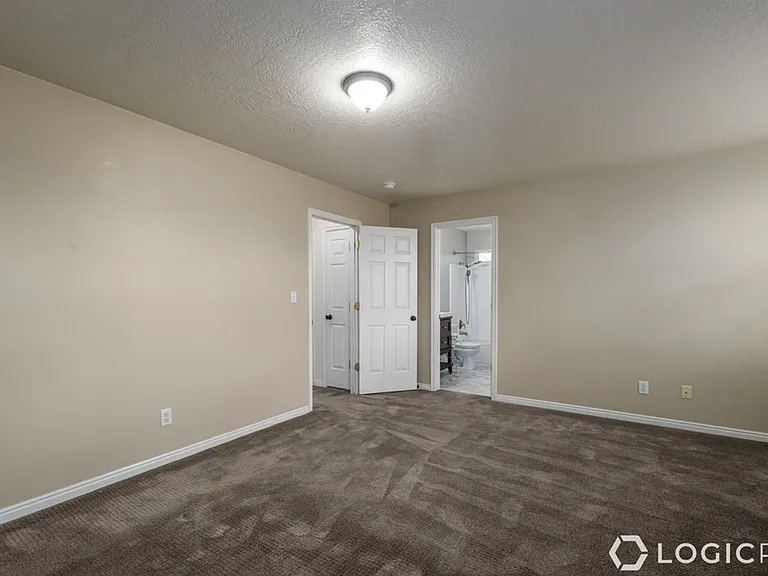 376 W Concord Pl — Photo 13