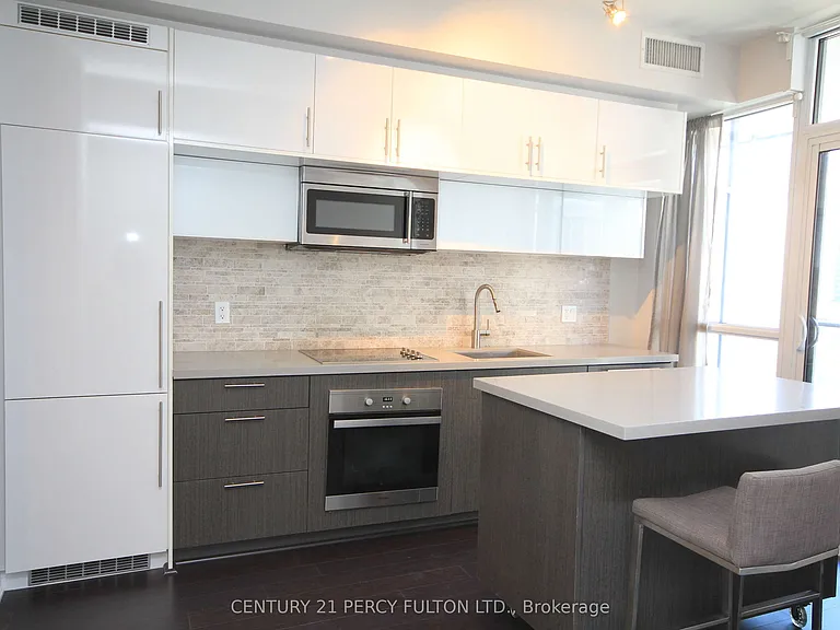 8 Mercer St #904 — Photo 3