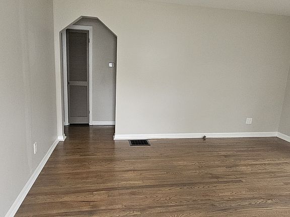 2nd image of 4511 Hunt Rd