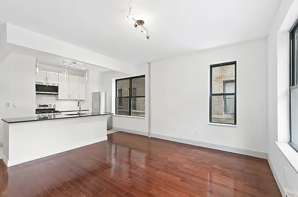 Rented by Curzon Real Estate | media 13