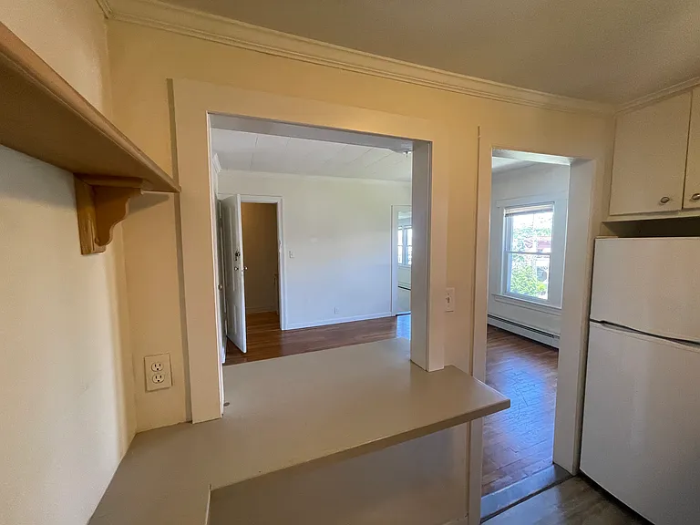 103 E Main St #B — Photo 7