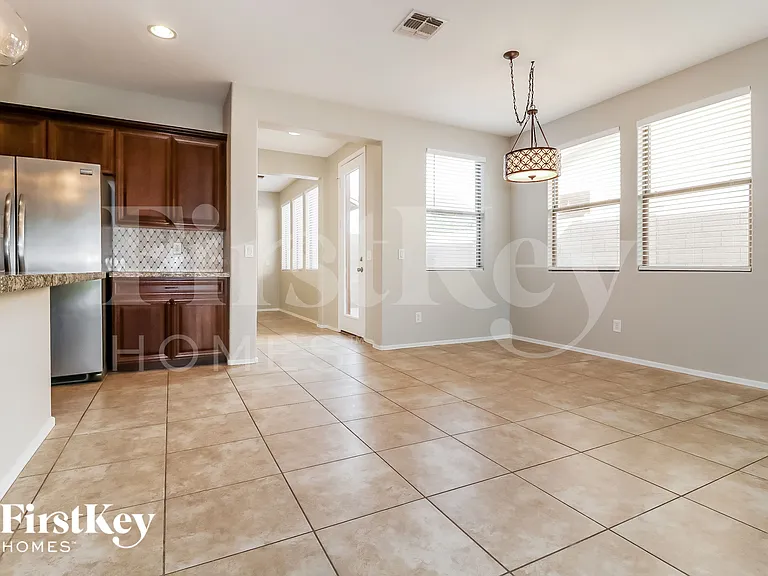 23781 W Hammond Ln — Photo 5