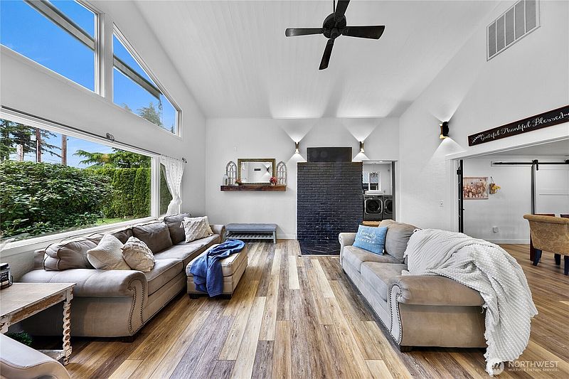 2nd image of 5144 Hannegan Road
