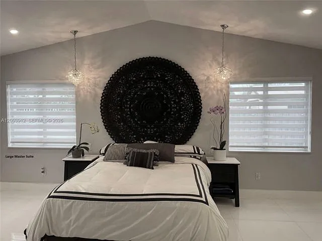 15551 SW 155th Ave — Photo 3