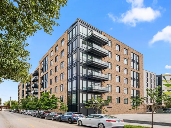 1701 W Webster Ave #710, Chicago, IL 60614