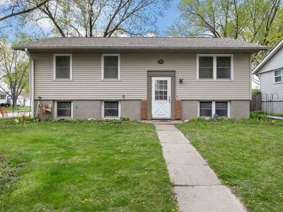 41 Amber Ln, Iowa City, IA, 52240