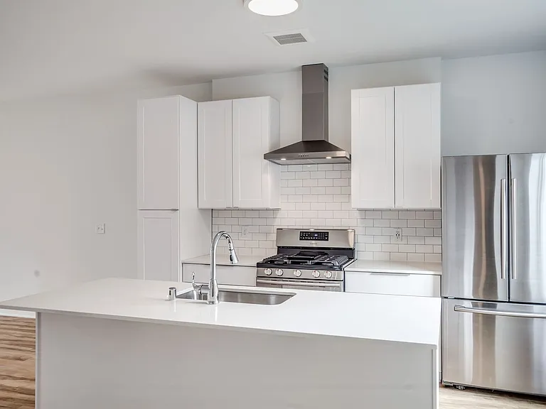 3333 Nicollet Ave S — Photo 22
