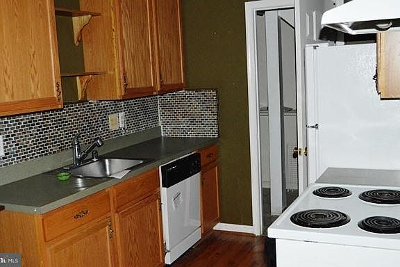 4th image of 1405 Jay Rd #16