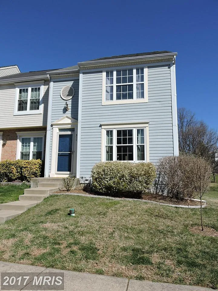311 Overlea Pl photo 1