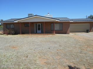 1209 E Christmas Tree Ln, Pearce, AZ 85625