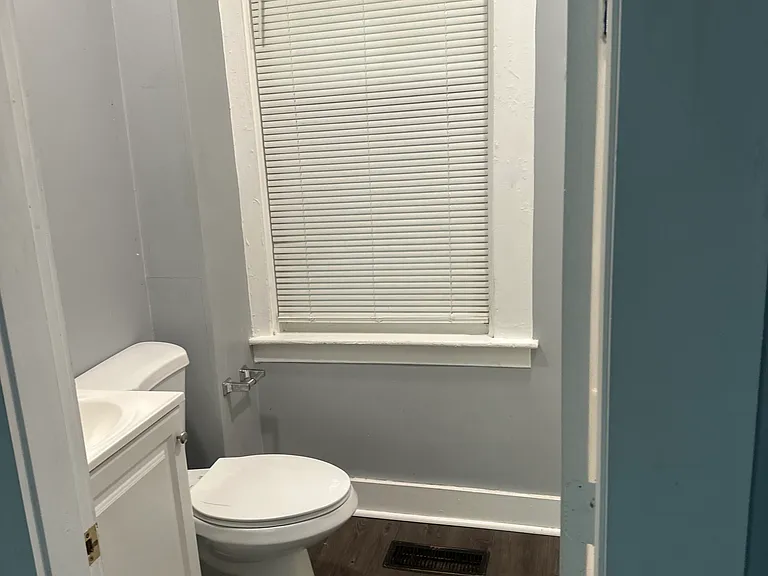 619 Union St #4 — Photo 8
