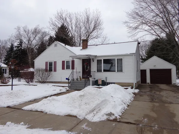 1017 S Lincoln St, Shawano, WI 54166