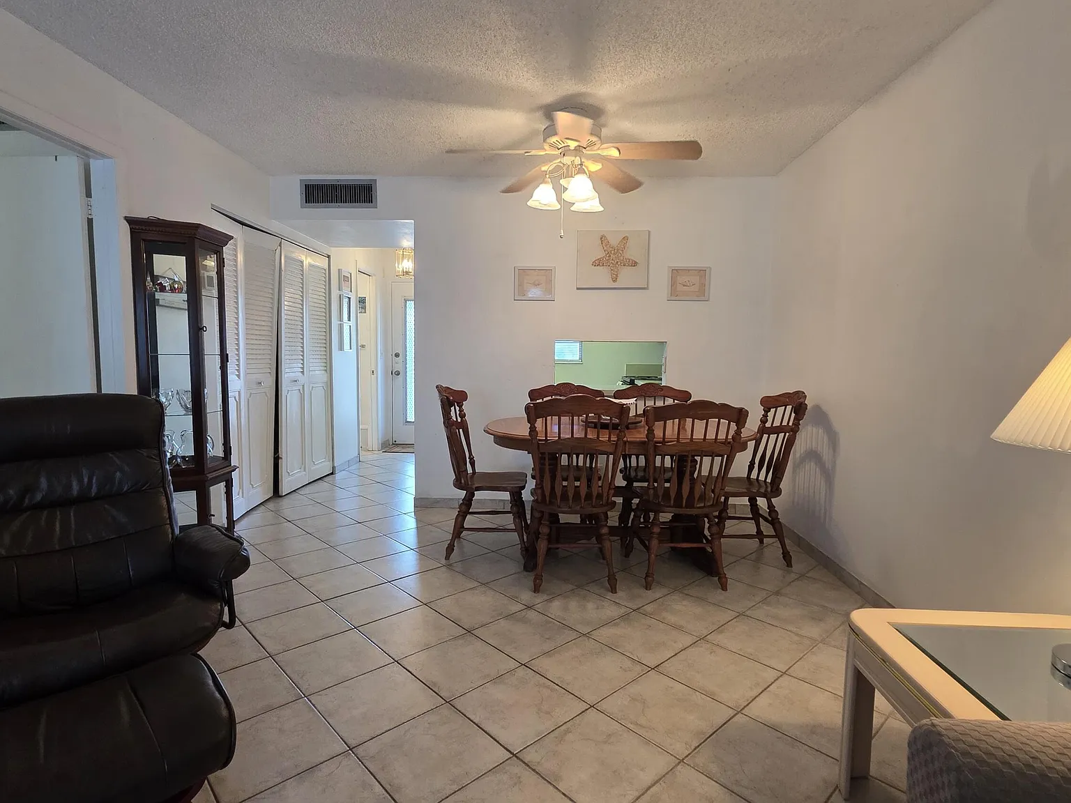 1 bed, 1.5 bath, 768 sqft, $1,400 — Photo 2