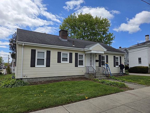 2nd image of 499 Maple St