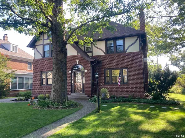 1400 29th St, Moline, IL 61265