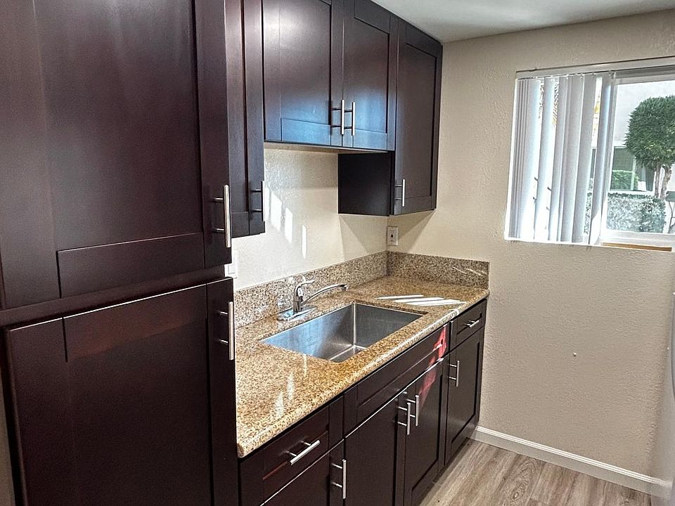 1st image of 347 Roosevelt St APT 8