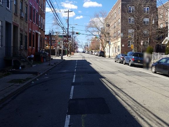 5th image of 339 Sussex Ave
