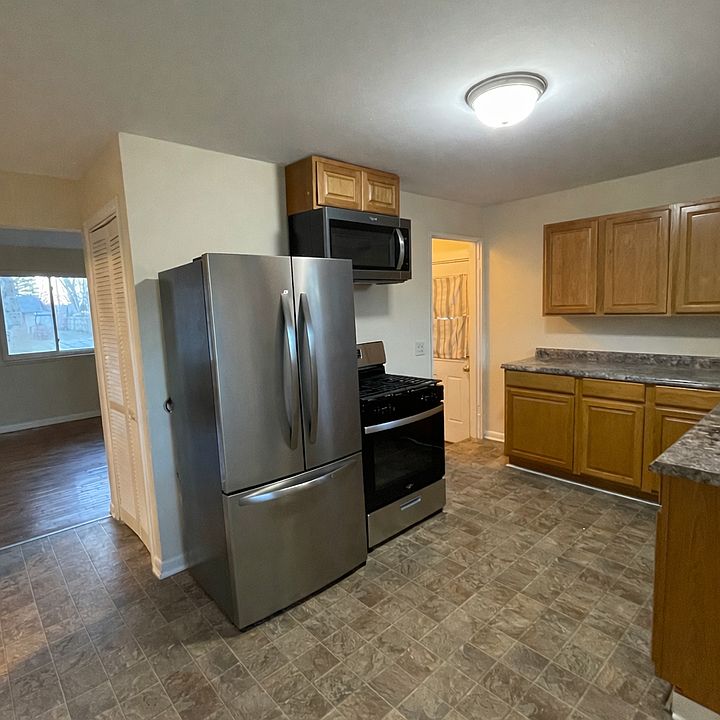 1st image of 2886 Grant Dr