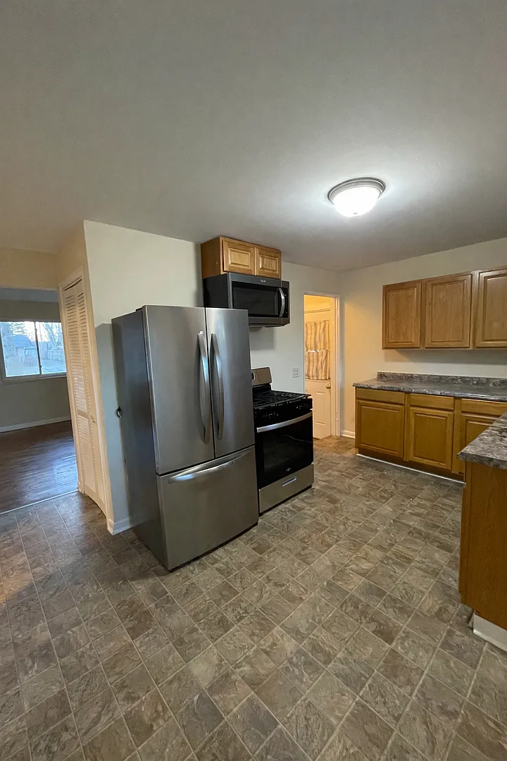 2886 Grant Dr photo 1