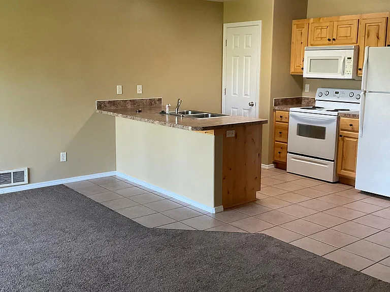 165 Opal Ct #A — Photo 7