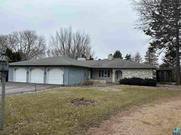 103 Pine Ln, Alcester, SD 57001