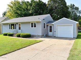 516 9th Ave SE, Waseca, MN 56093