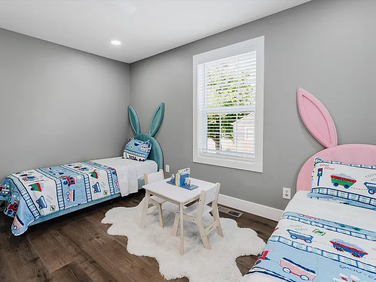 1210 Washtenaw Ave — Photo 30