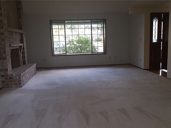 5th image of 6310 75th Avenue Ct W